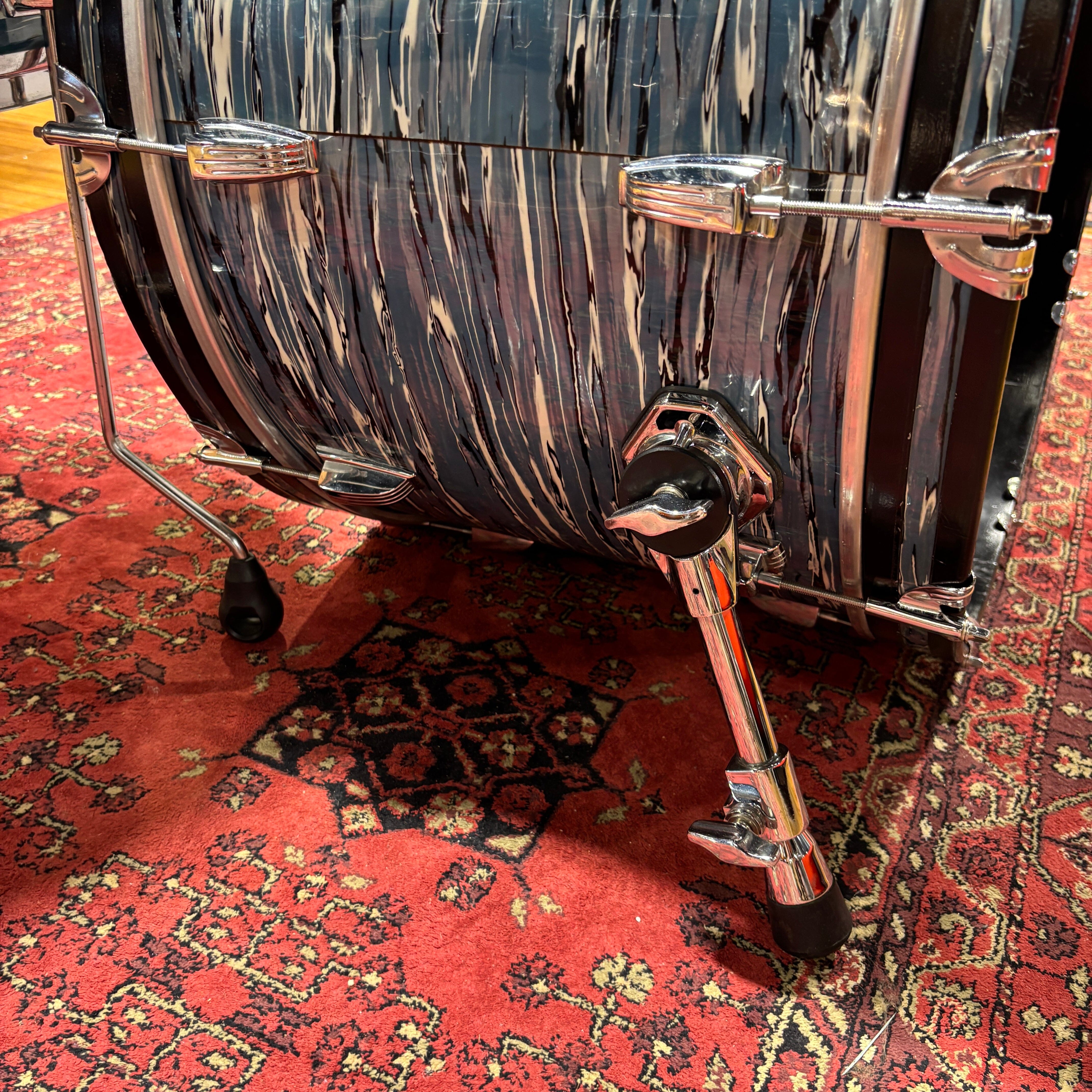 1970s Ludwig Blue Oyster “Bowling Ball” 24/13/16/18 Drum Kit 1972/Mid-'70s CONSIGNMENT DRUM KIT LUDWIG