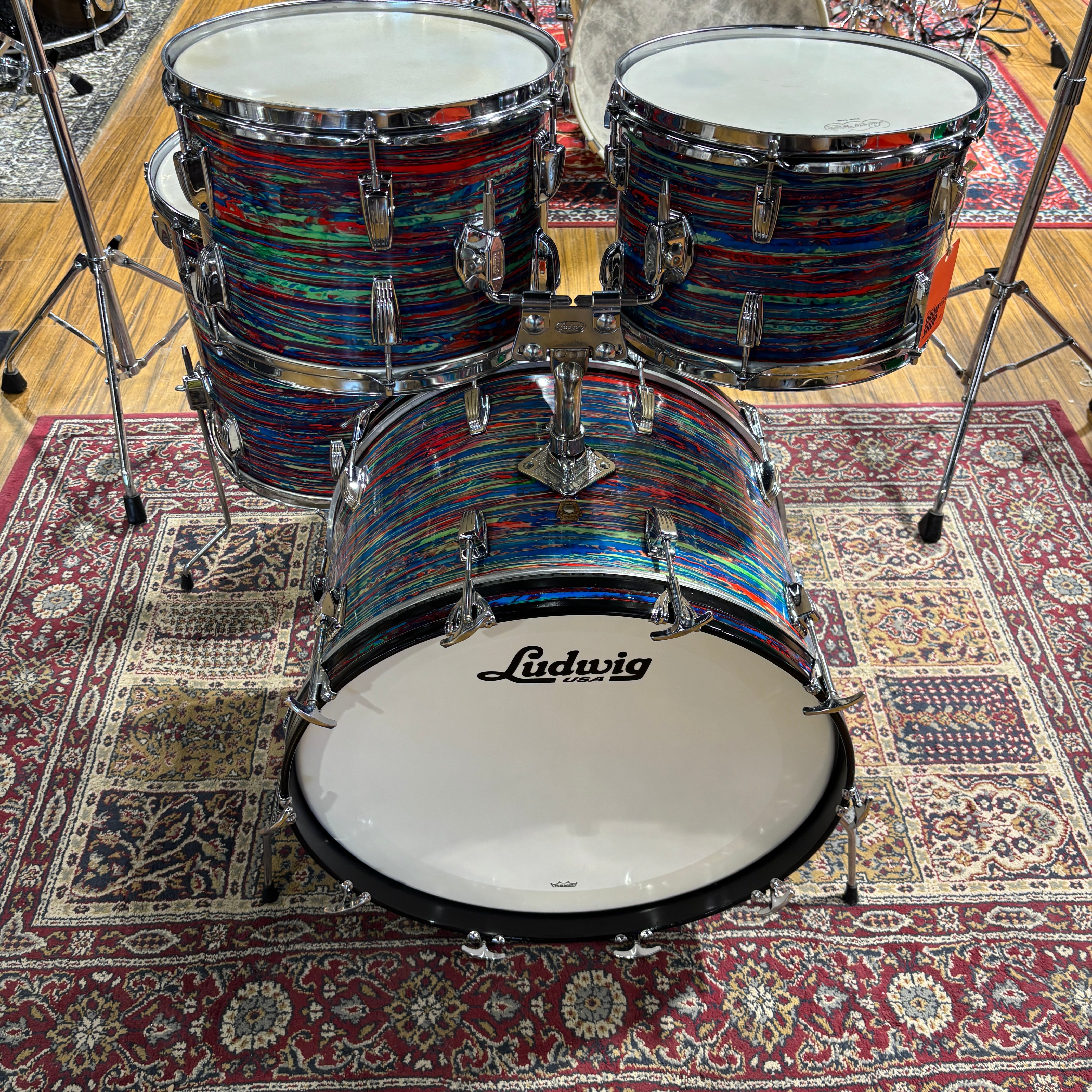 Ludwig Ludwig Hollywood outfit in Psychedelic Red Pearl