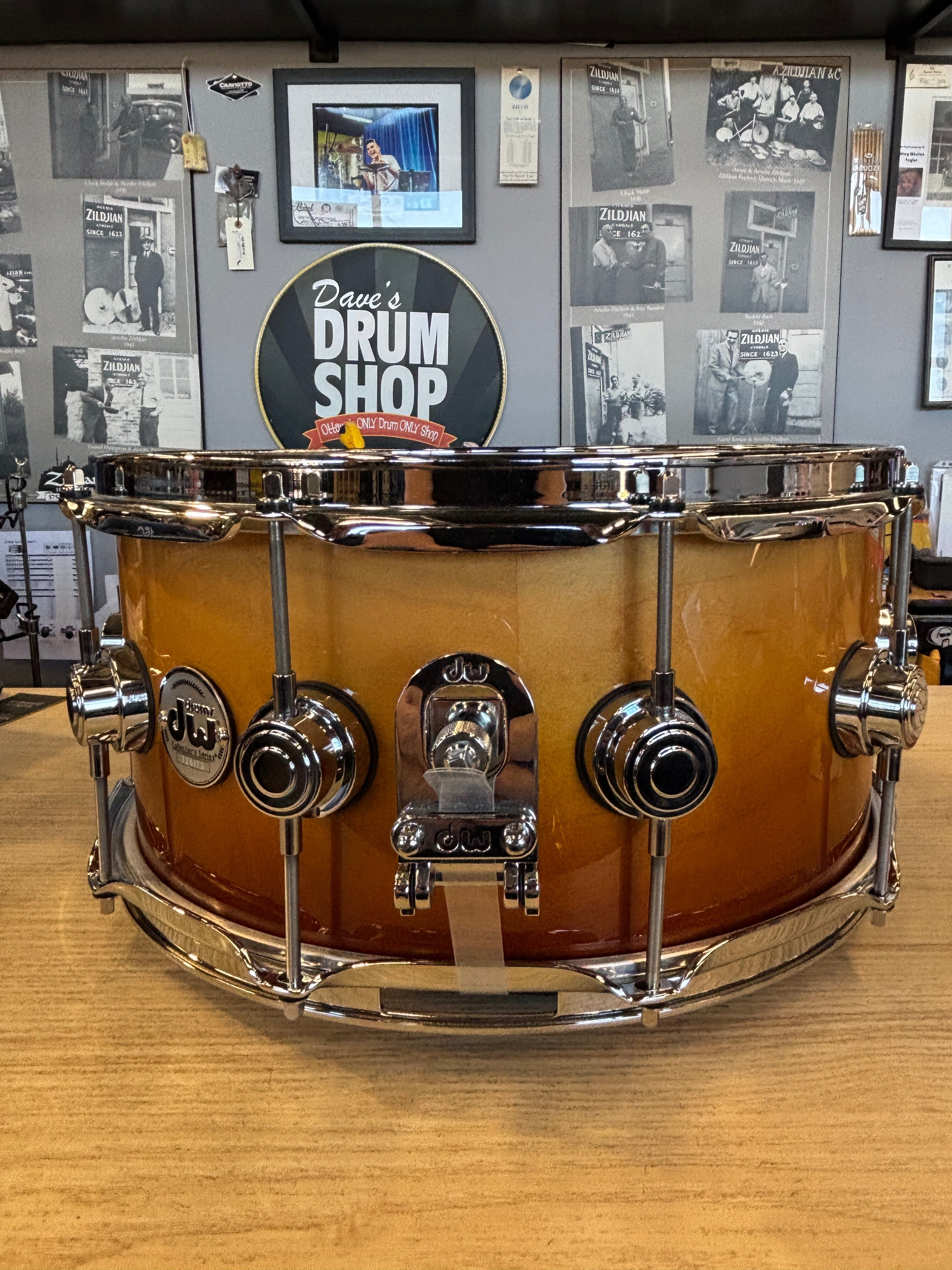 DW 6.5 x 14 Burnt Toast Fade Collectors Maple Standard (Demo) NEW SNARE DRUMS DW