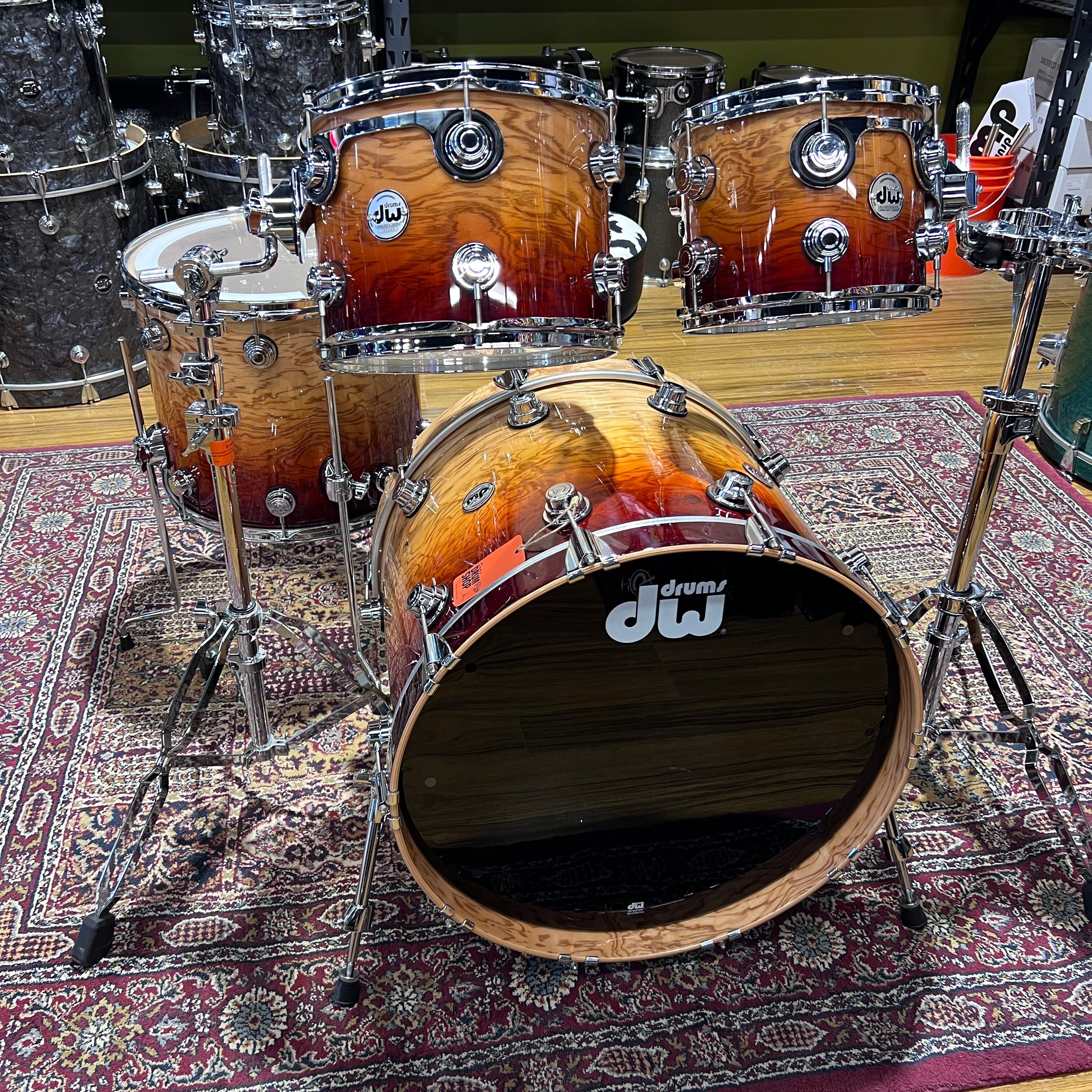 DW NATURAL TO RICH RED FADE OVER OLIVE ASH BURL EXOTIC NEW DRUM KIT DW 