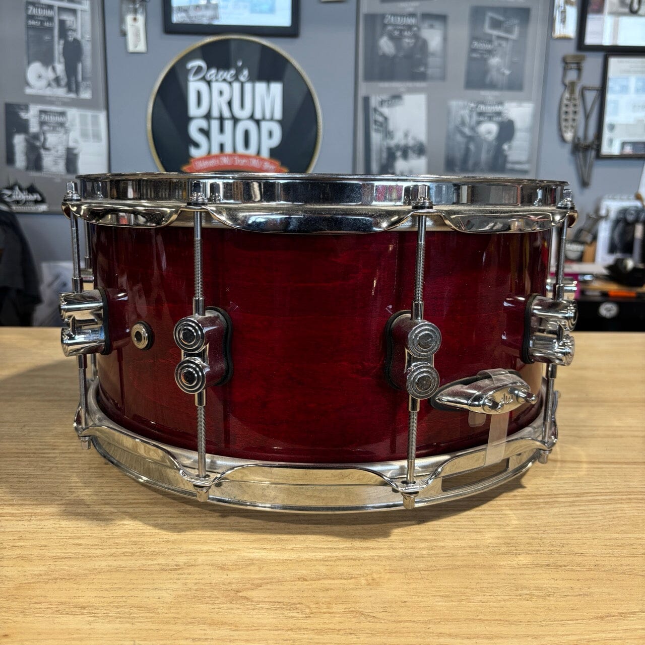 DW Performance Series Snare Cherry Stain 6.5 x 14 (1st Generation) USED SNARE DRUMS DW