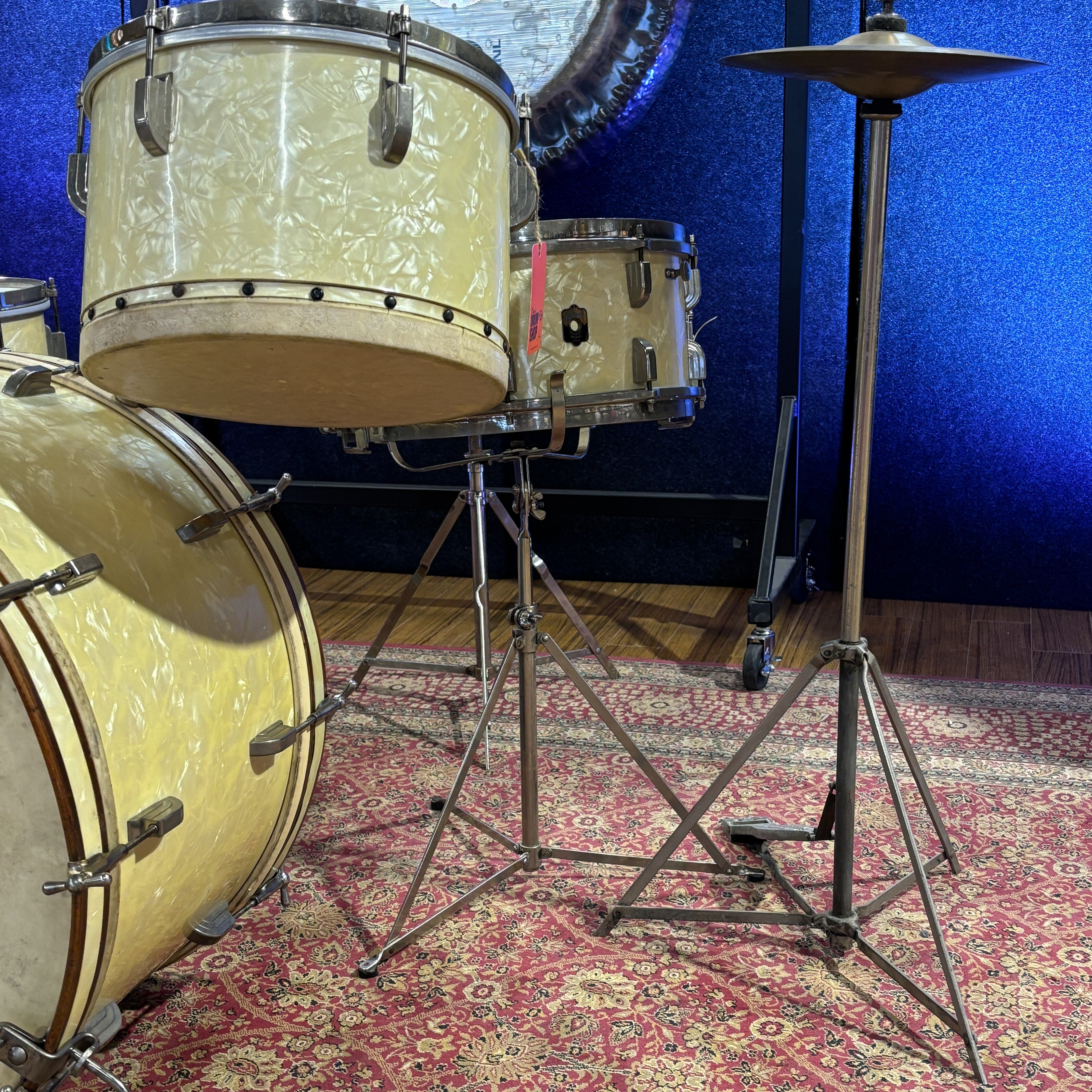 Leedy 1948 Broadway New Yorker w/Snare White Pearl CONSIGNMENT DRUM KIT Leedy