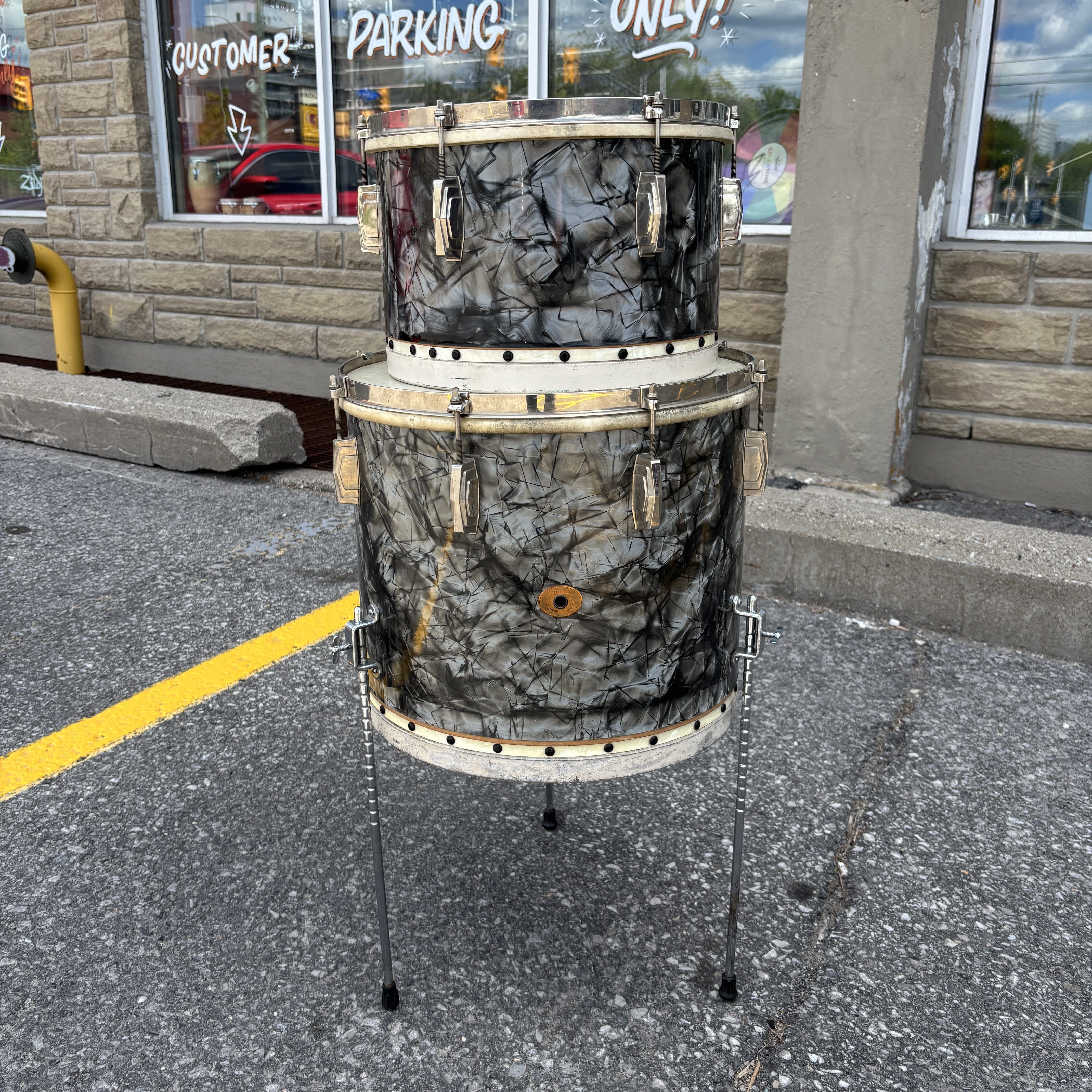 Ludwig & Ludwig No. 1027PV and No. 1028PV 1940s tacked-bottom toms in Black Diamond Pearl USED DRUM KIT Ludwig and Ludwig