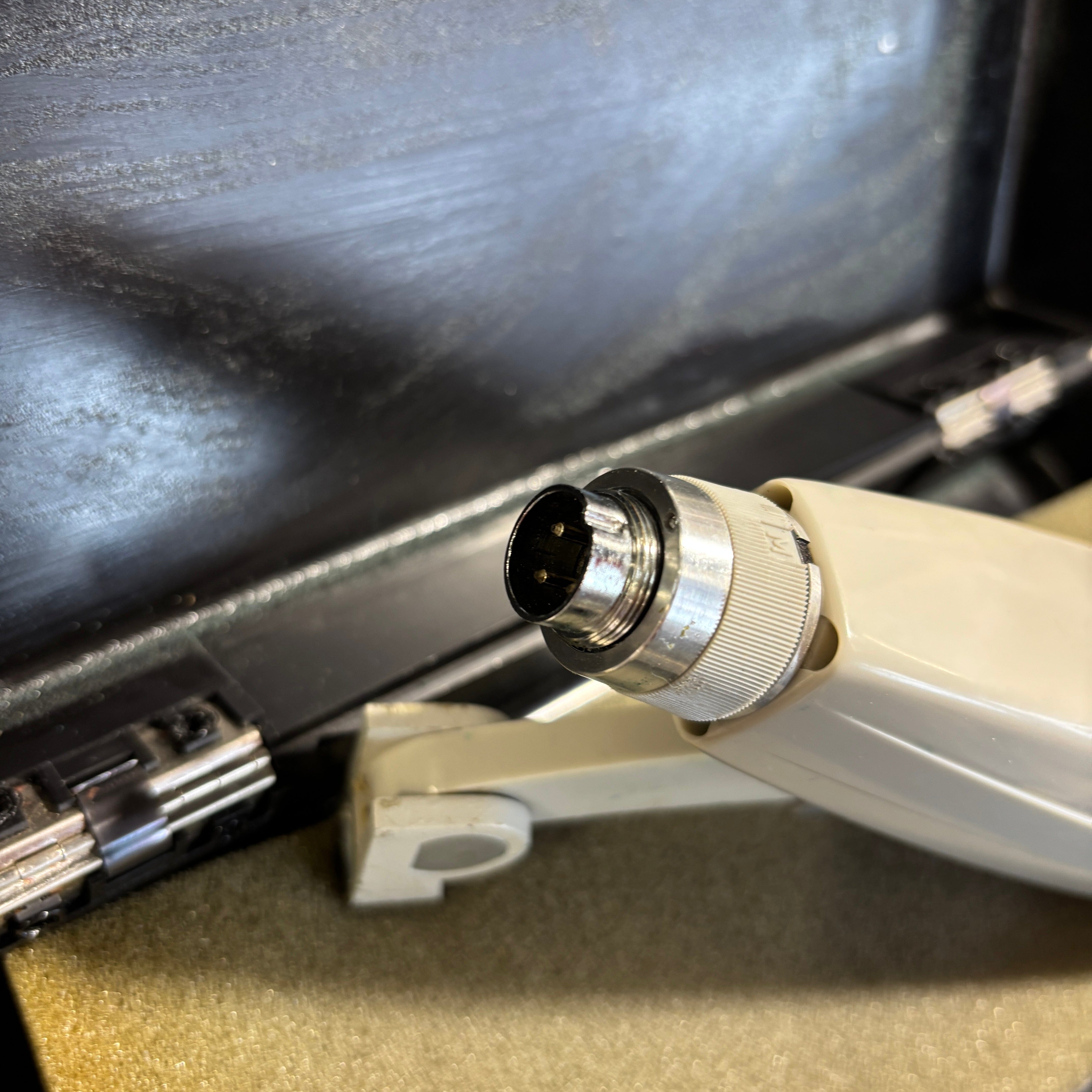 Sennheiser MD421N With Cable, Clip, Case CONSIGNMENT OTHER Sennheiser