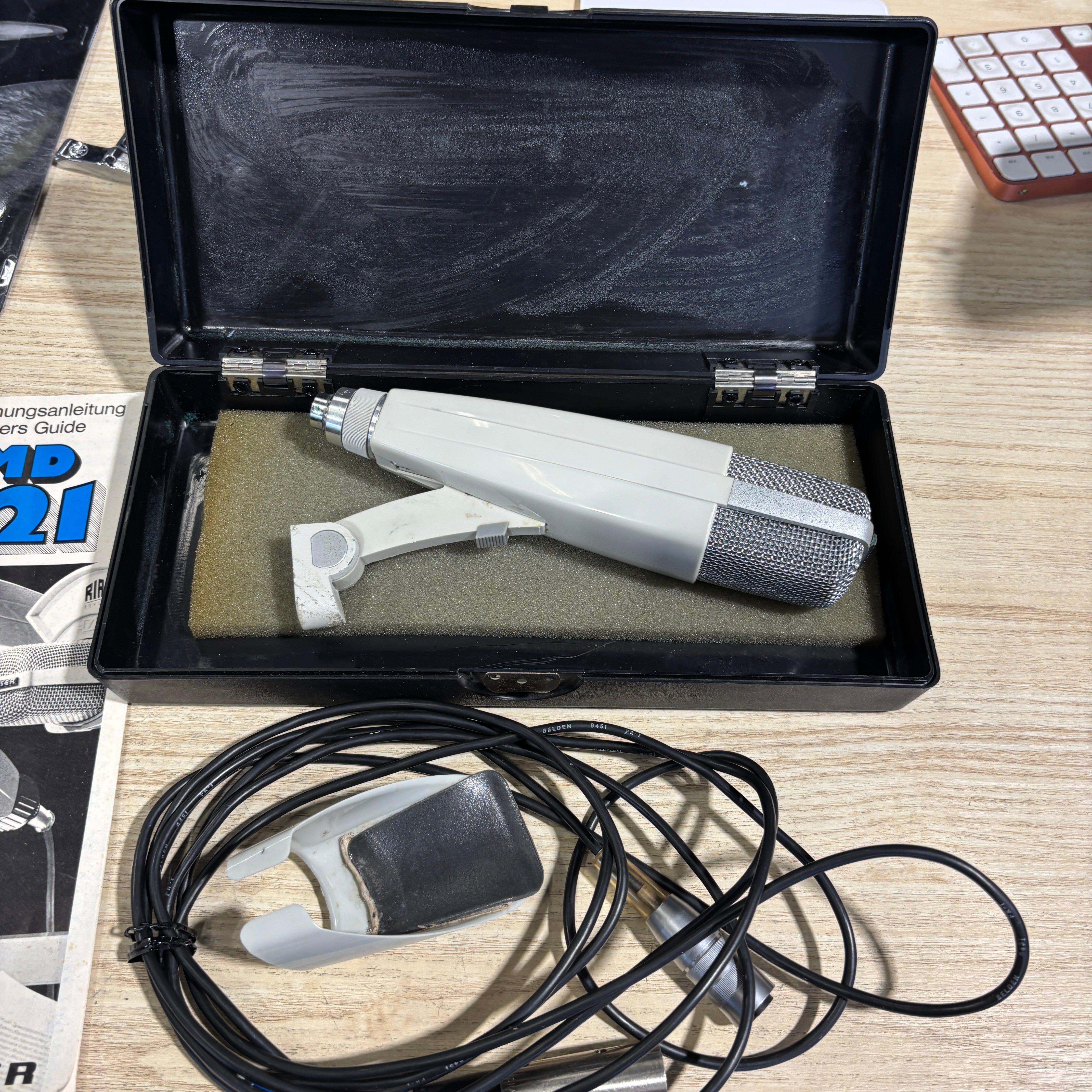 Sennheiser MD421N With Cable, Clip, Case CONSIGNMENT OTHER Sennheiser