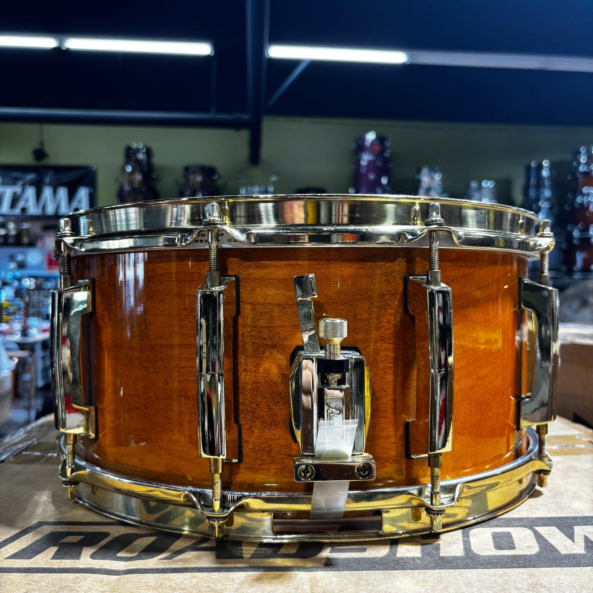 Used Pearl Custom Classic One-Piece Solid Maple Snare Drum Made in Japan Early 1990s CONSIGNMENT DRUM KIT Pearl