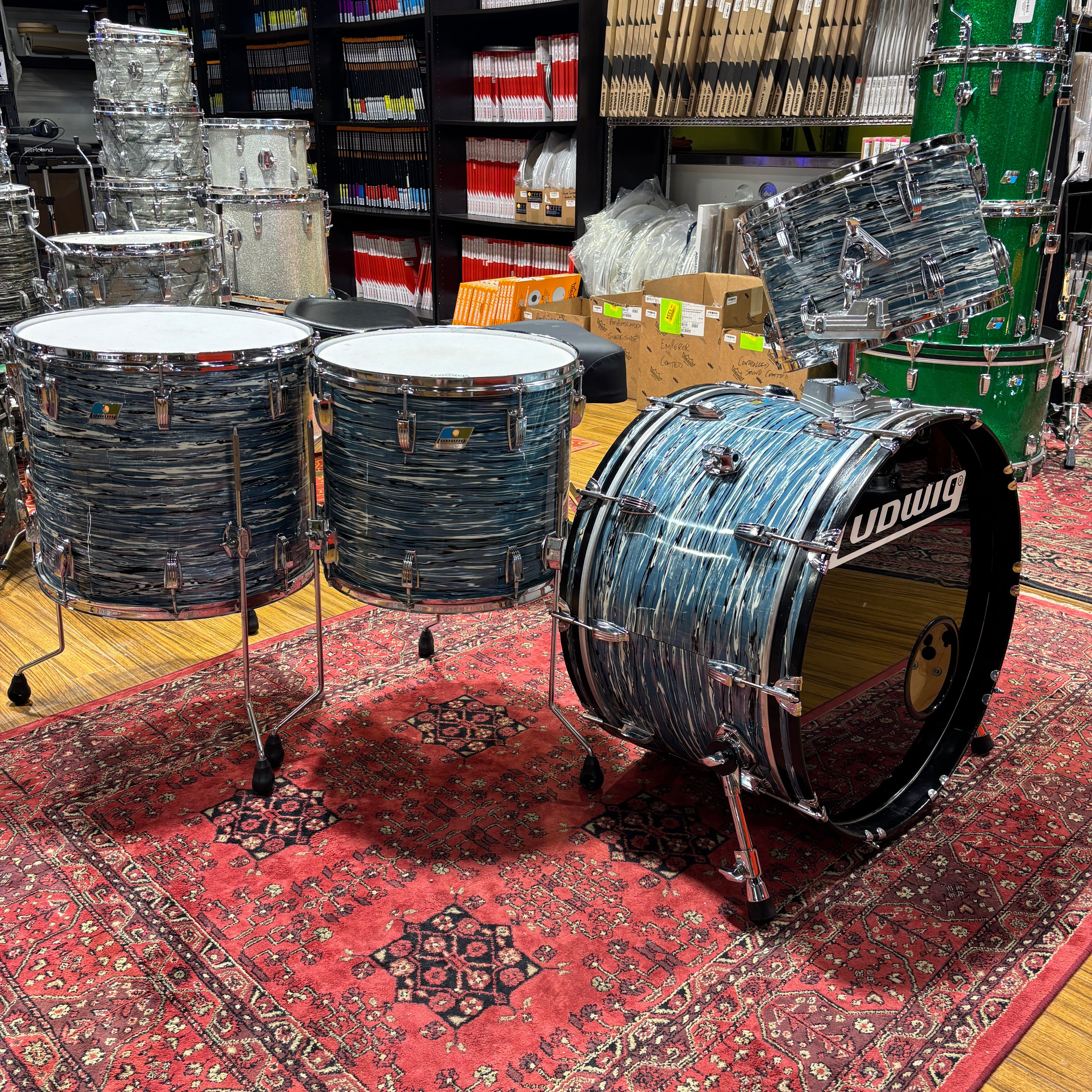1970s Ludwig Blue Oyster “Bowling Ball” 24/13/16/18 Drum Kit 1972/Mid-'70s CONSIGNMENT DRUM KIT LUDWIG 