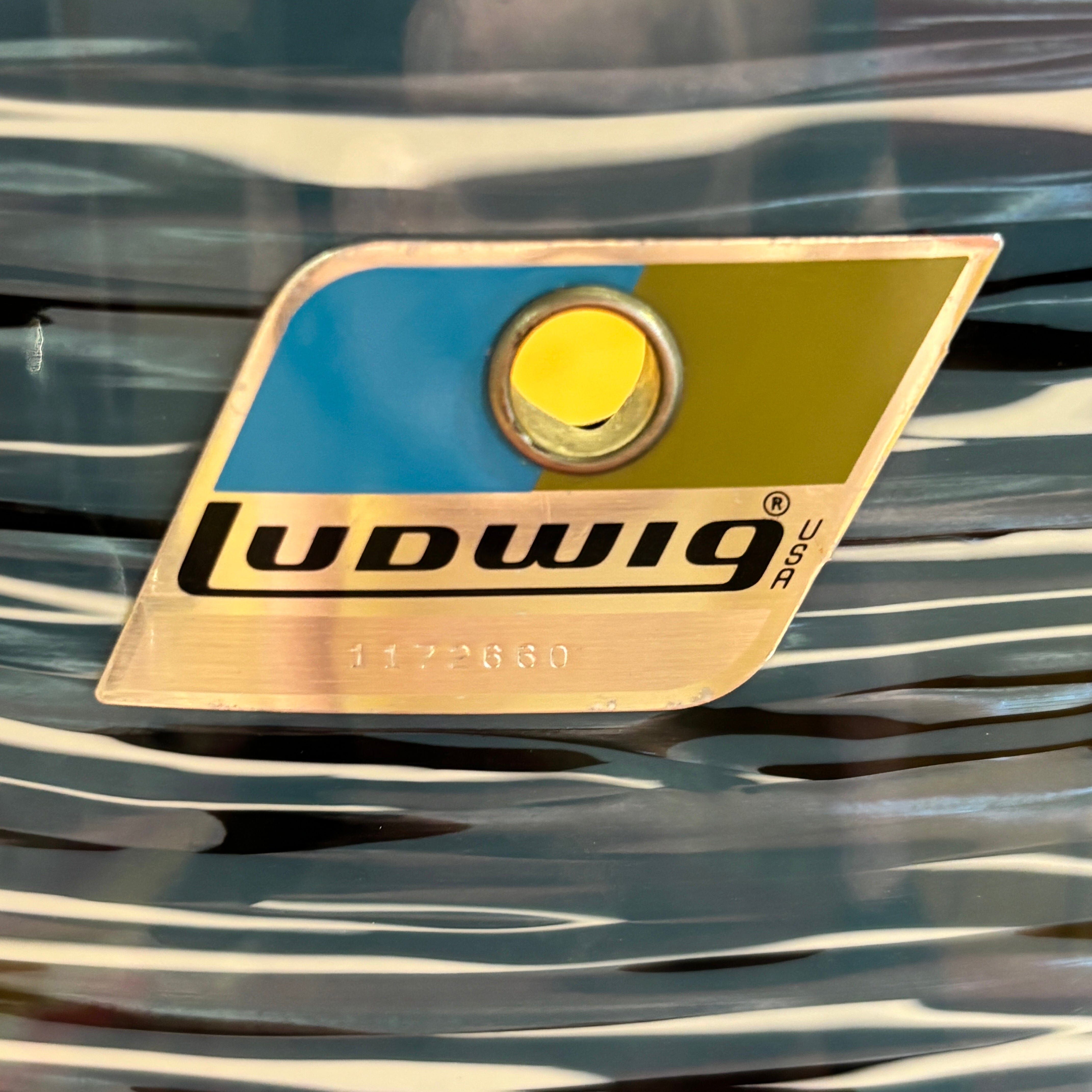 1970s Ludwig Blue Oyster “Bowling Ball” 24/13/16/18 Drum Kit 1972/Mid-'70s CONSIGNMENT DRUM KIT LUDWIG 