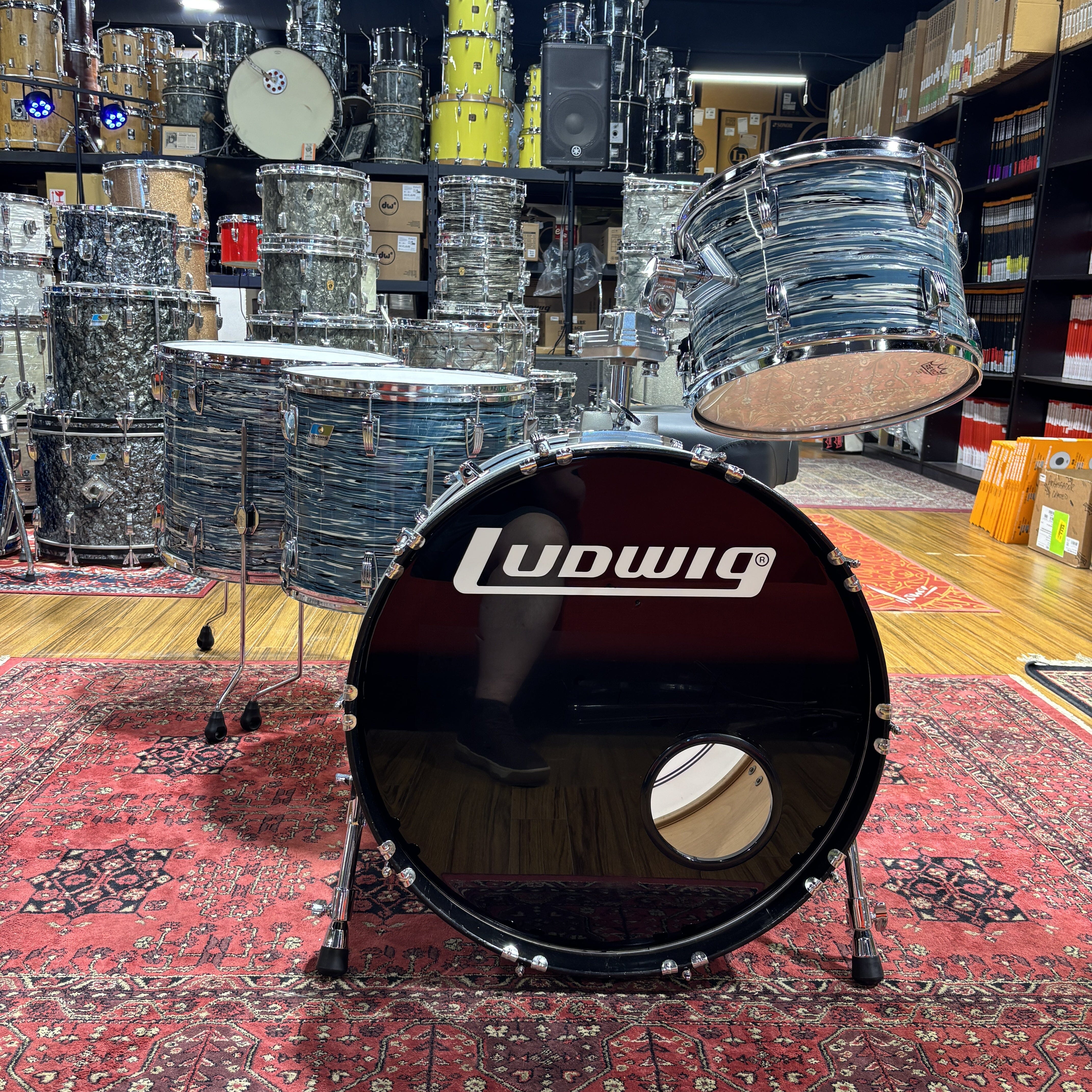 1970s Ludwig Blue Oyster “Bowling Ball” 24/13/16/18 Drum Kit 1972/Mid-'70s CONSIGNMENT DRUM KIT LUDWIG 