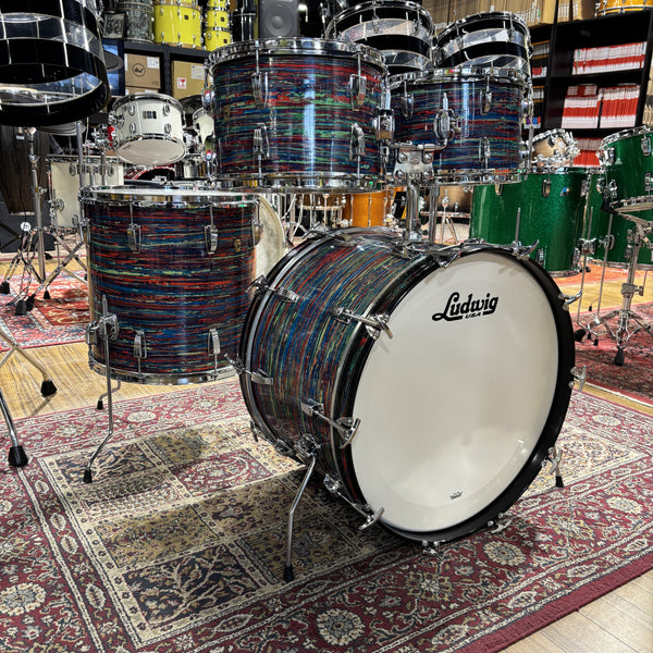 Ludwig Hollywood outfit in Psychedelic Red Pearl