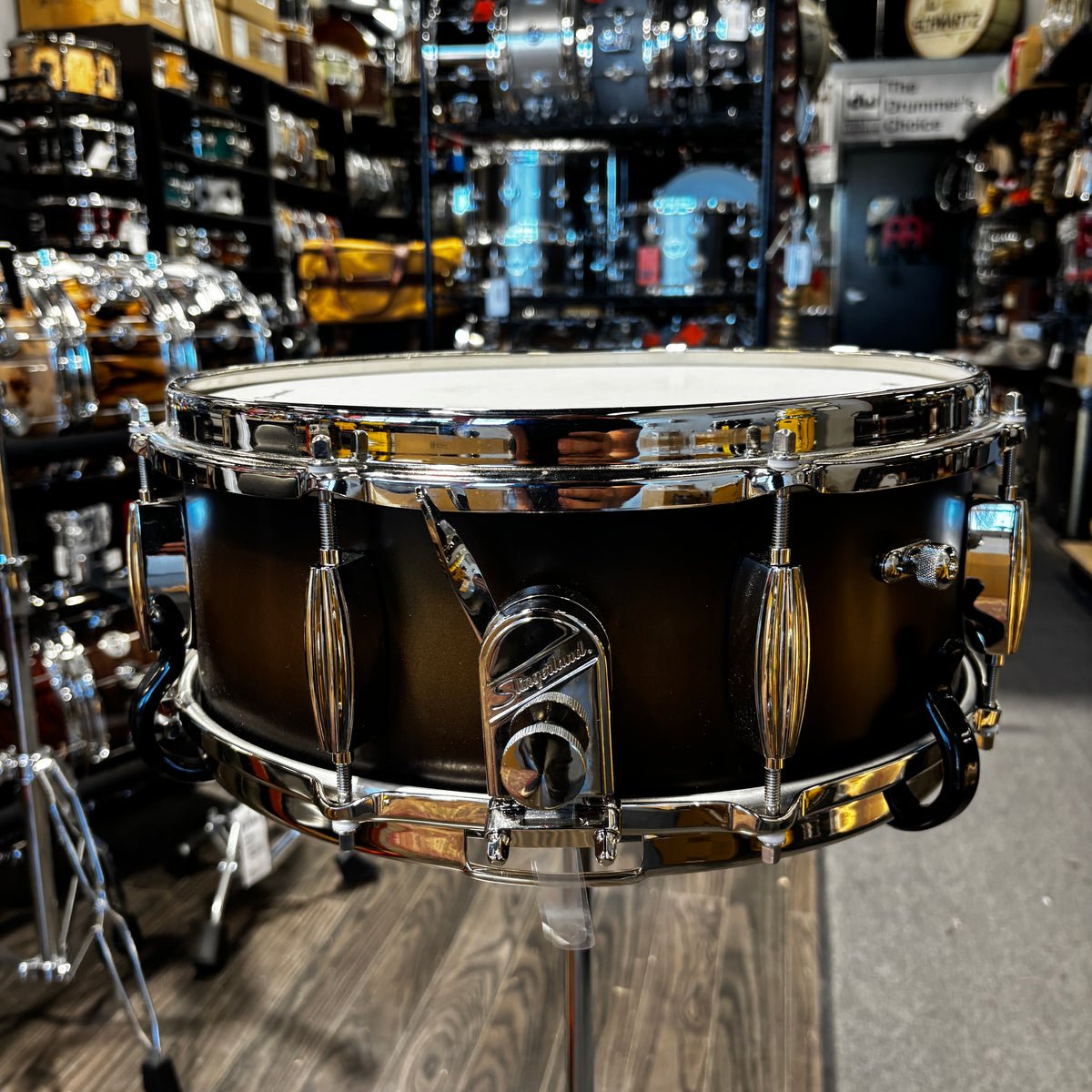 Used Slingerland Radio King Artist 5x14 Snare Drum – Black & Gold Lacquer