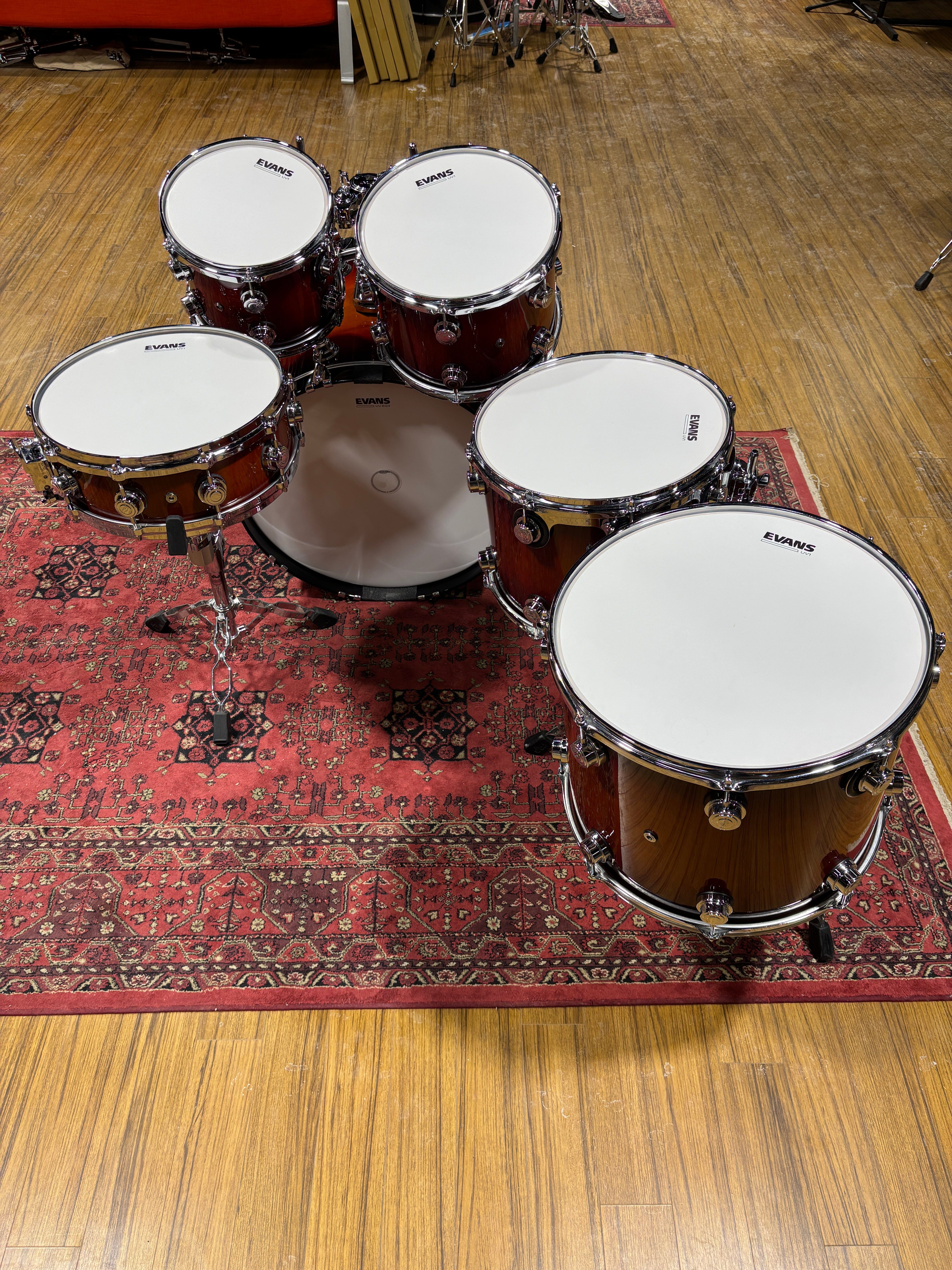 DW Collectors Maple Amber Tobacco Burst 2001 CONSIGNMENT DRUM KIT DRUM WORKSHOP INC 