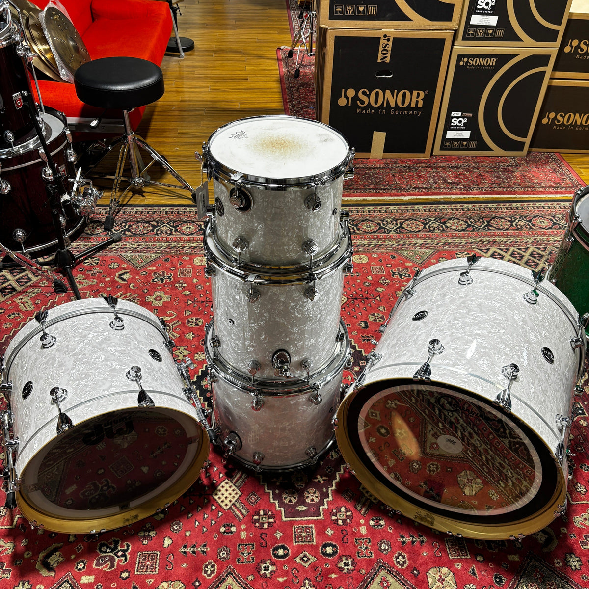 DW Performance Series White Marine Pearl Package CONSIGNMENT DRUM KIT DW 