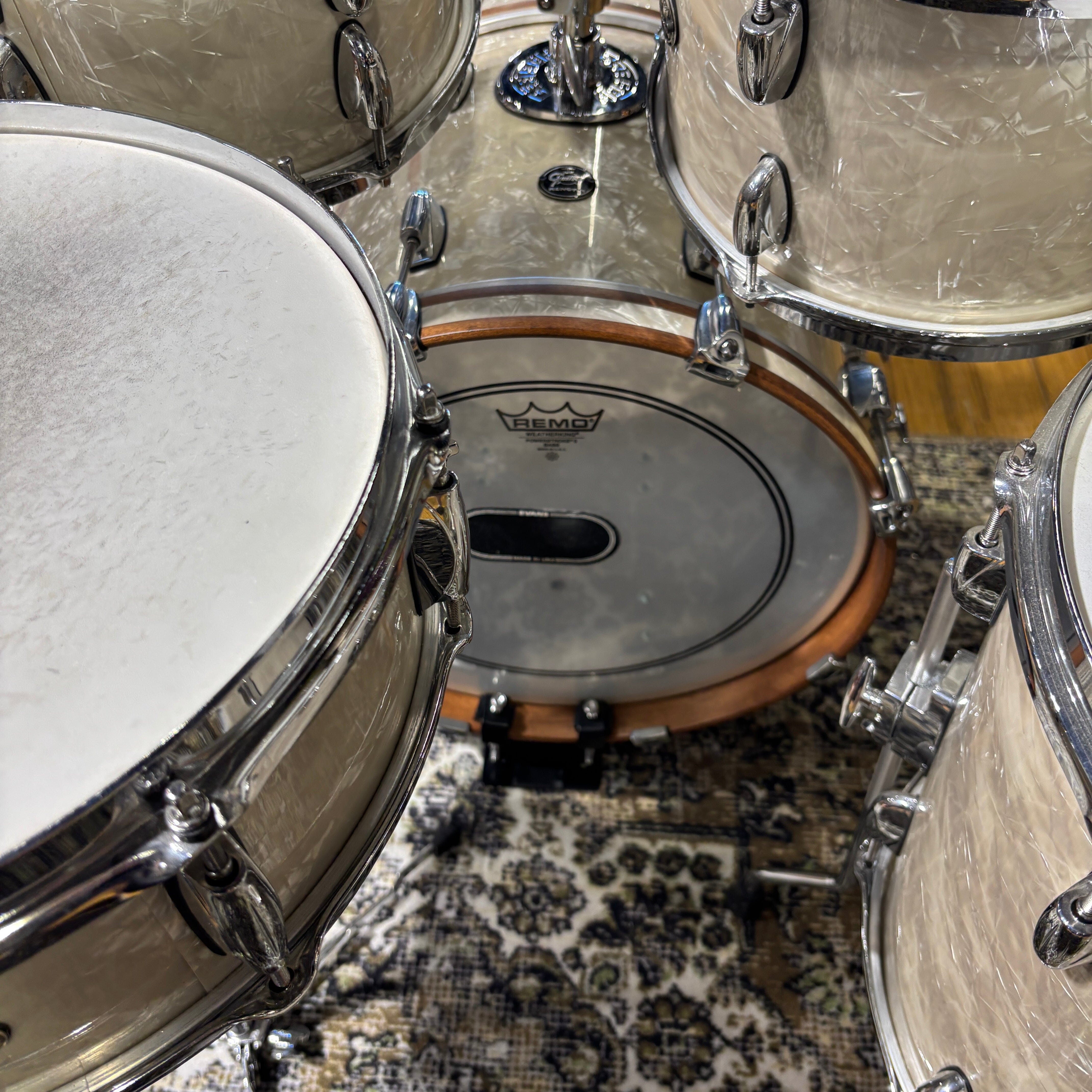 Gretsch Renown RN2 7-Piece Drum Kit Vintage Pearl USED DRUM KIT GRETSCH 