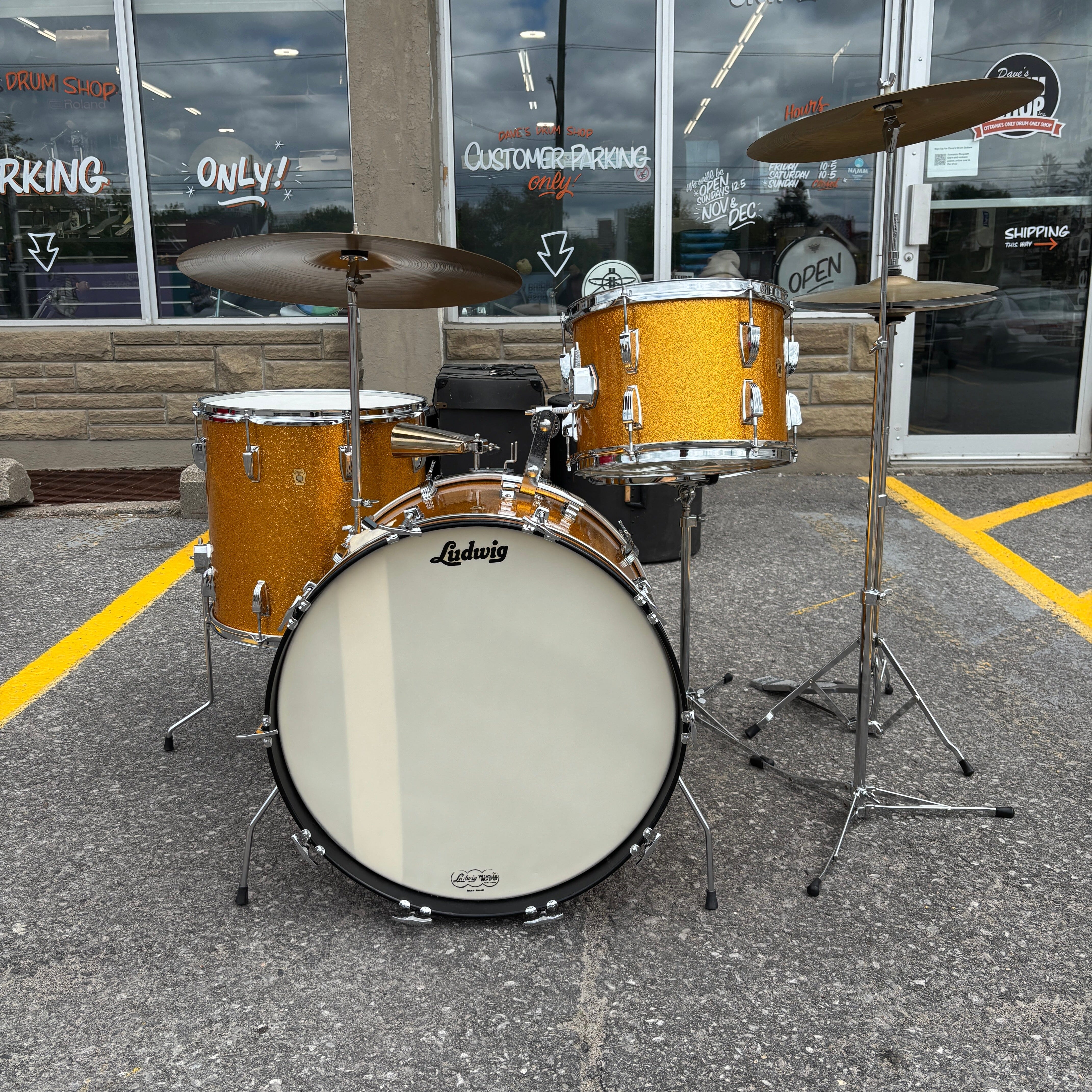 Ludwig Super Classic Gold Sparkle 1966 Collector Grade CONSIGNMENT DRUM KIT LUDWIG 