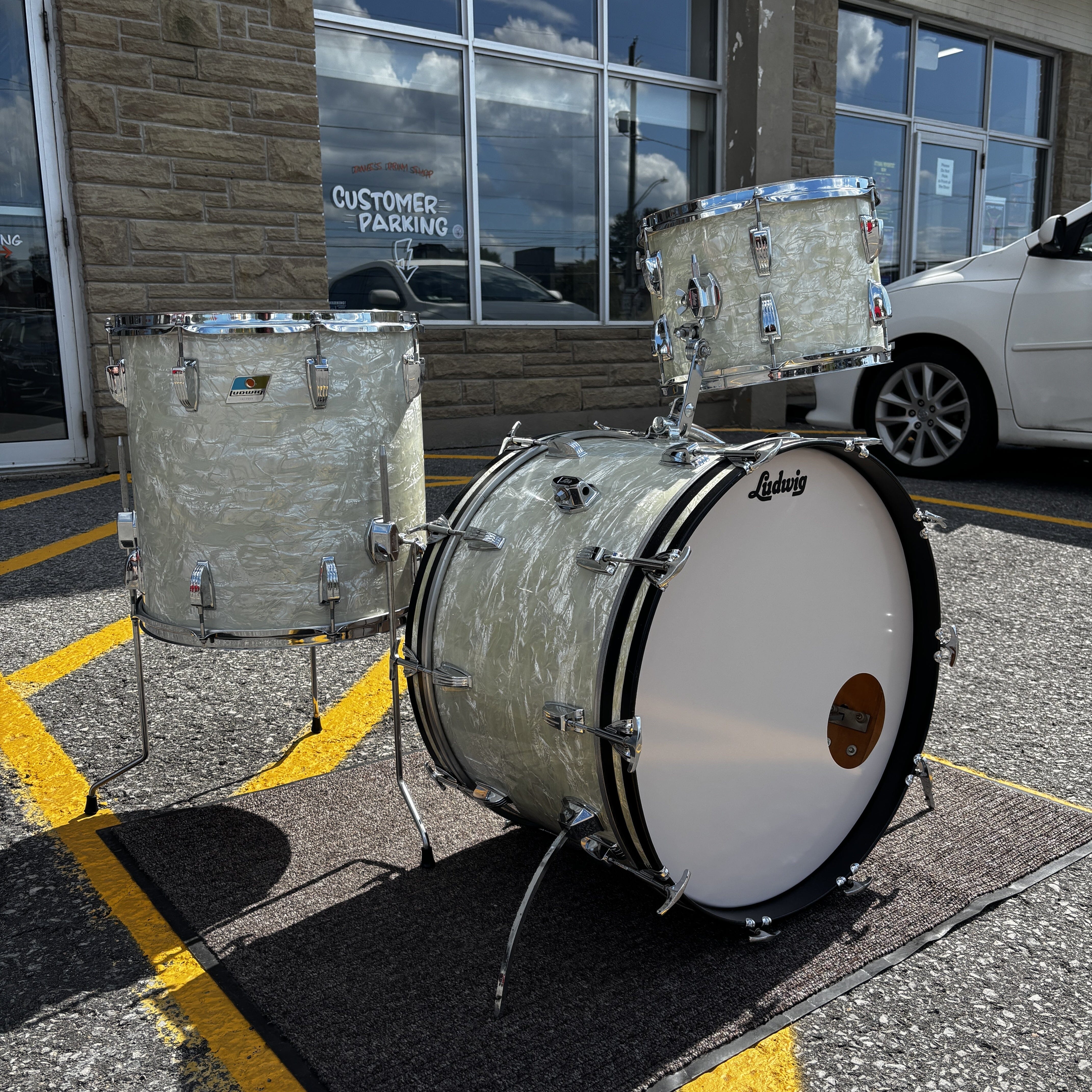 Ludwig White Marine Pearl 22/13/16 CONSIGNMENT DRUM KIT LUDWIG 
