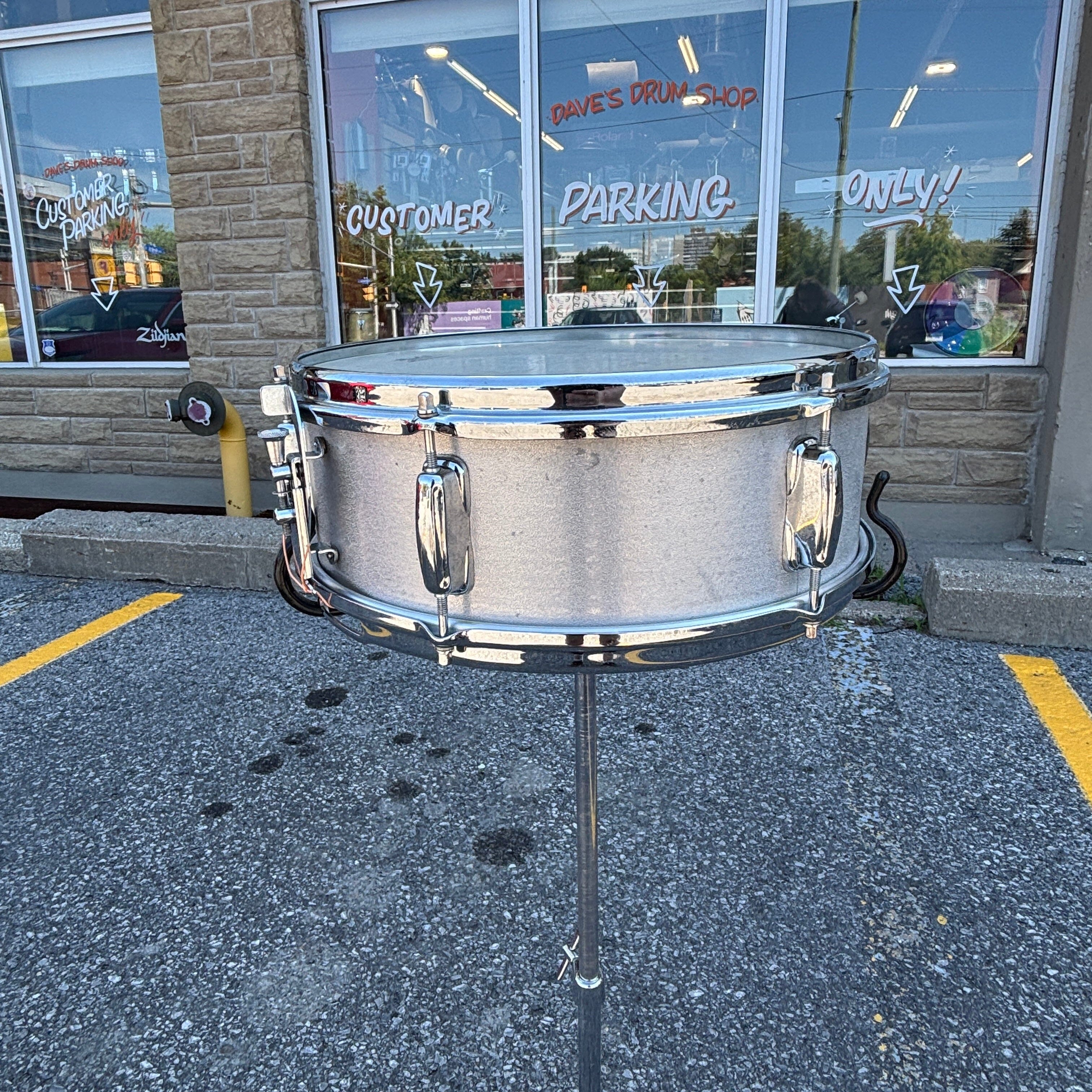 Slingerland No. 140 Aluminum Snare Drum – 5×14" 60s-70sSlingerland No. 140 Aluminum Snare Drum – 5×14" 60s-70s USED SNARE DRUMS Slingerland 