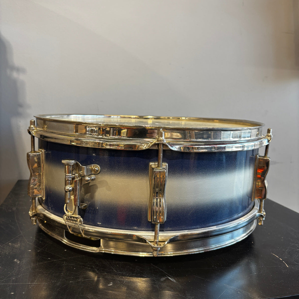Vintage Ludwig Pioneer 5" x 14" Snare Drum – Blue/Silver Duco – 1958–1960 Transition Badge USED SNARE DRUMS LUDWIG 