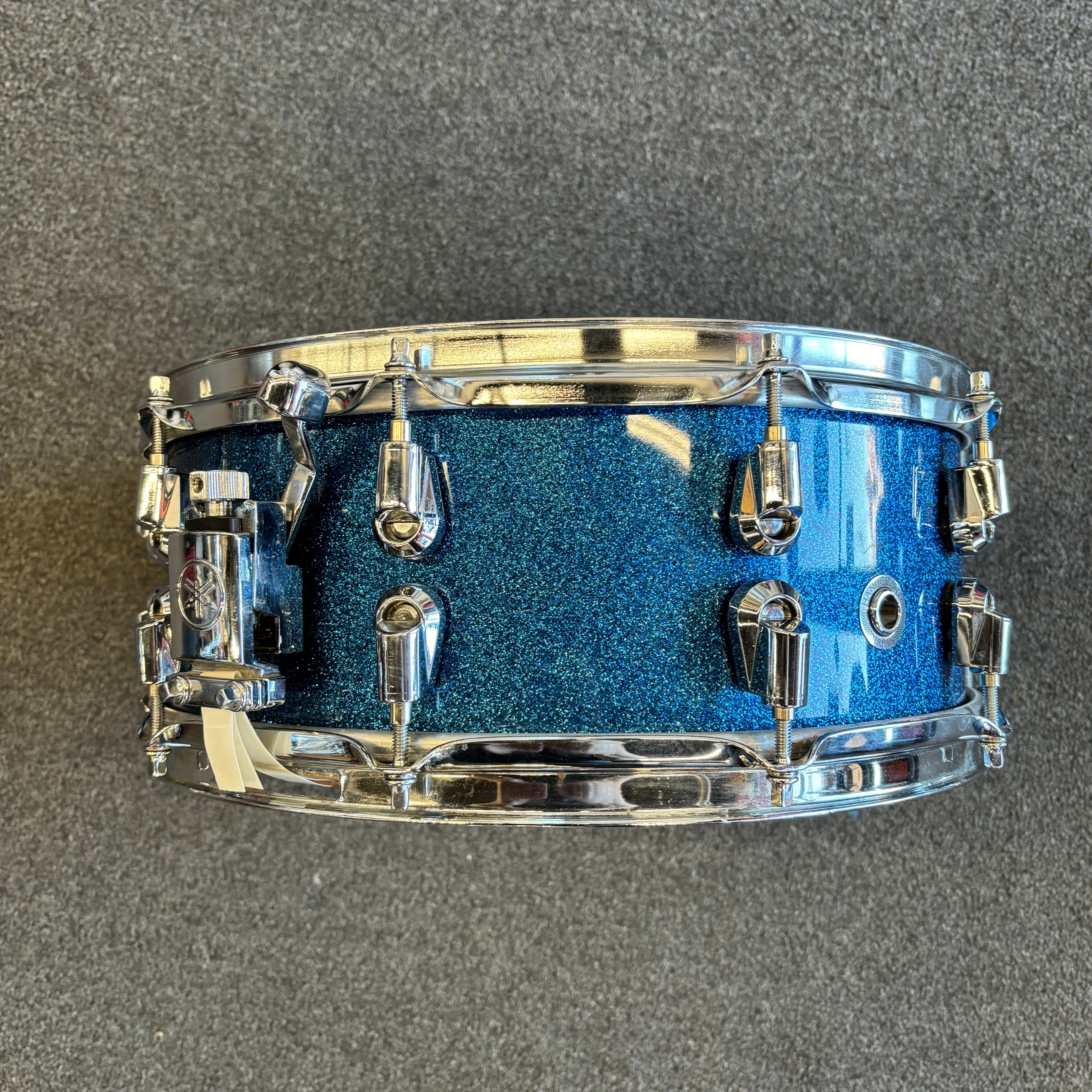 Yamaha Maple Custom Absolute Snare 14”x5.5” Blue Sparkle USED SNARE DRUMS Yamaha 