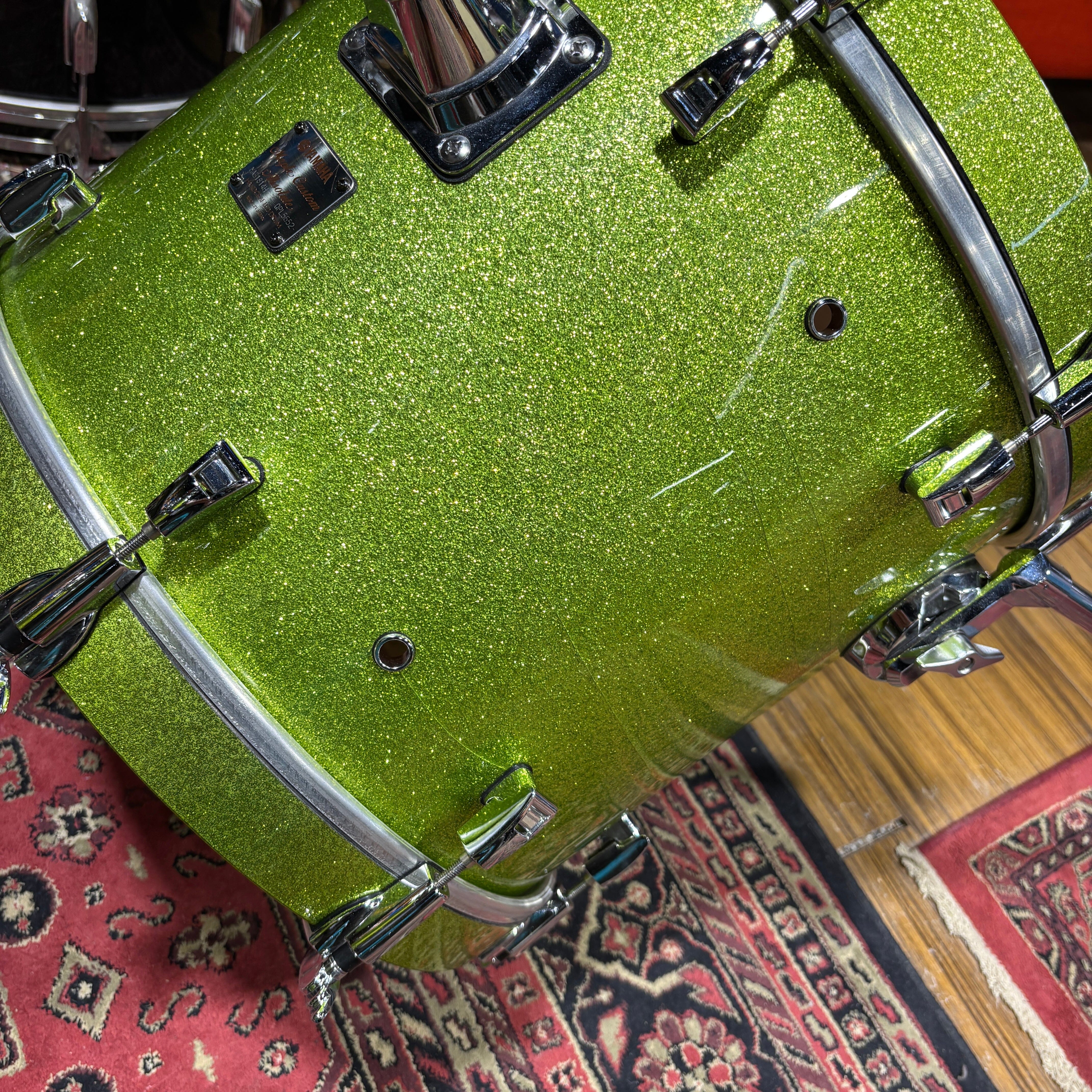 Yamaha Maple Custom Absolute White Grape Sparkle 18/10/12/14 CONSIGNMENT DRUM KIT Yamaha 