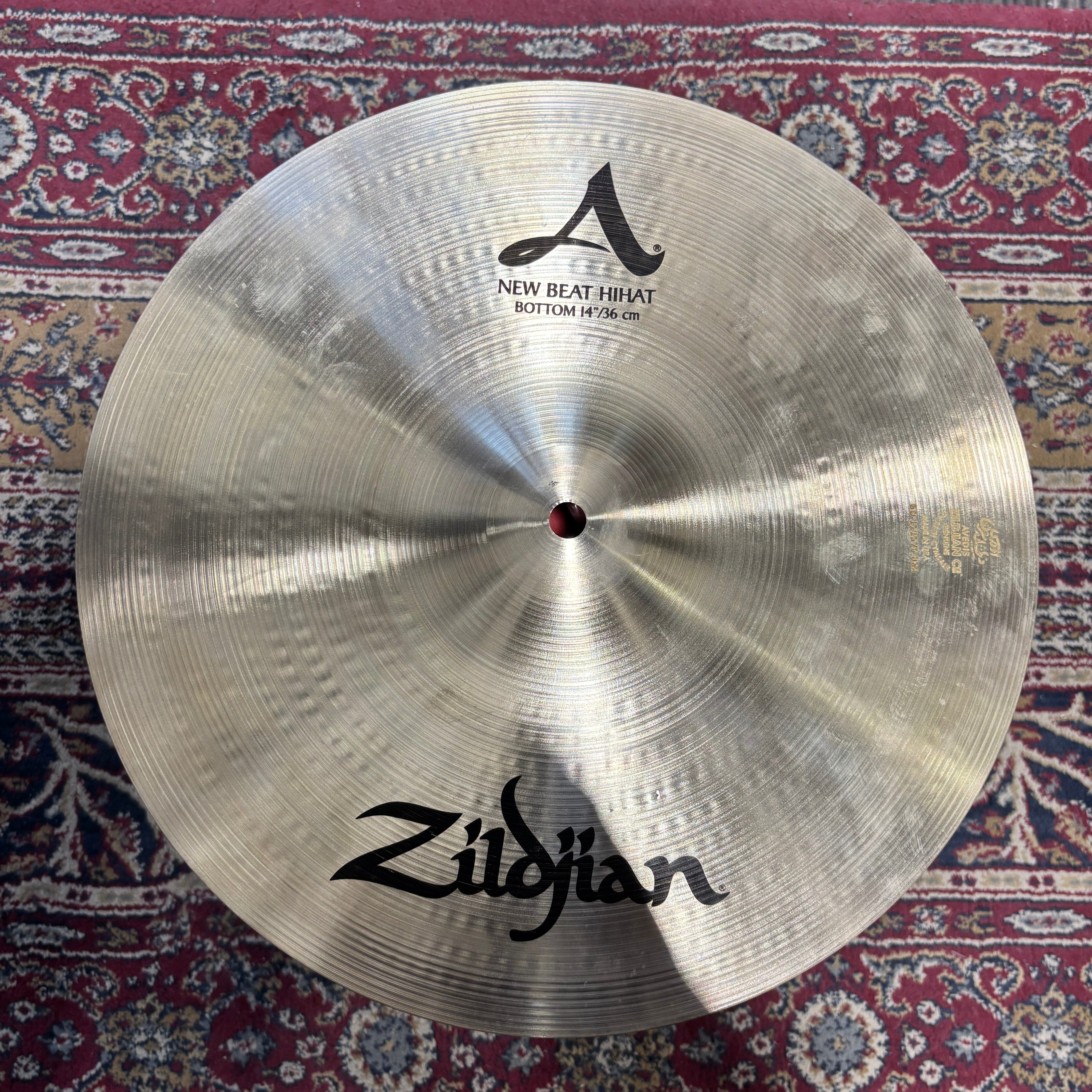 Zildjian 14" A New Beat Hi-Hats (DEMO) NEW ZILDJIAN CYMBALS Zildjian 