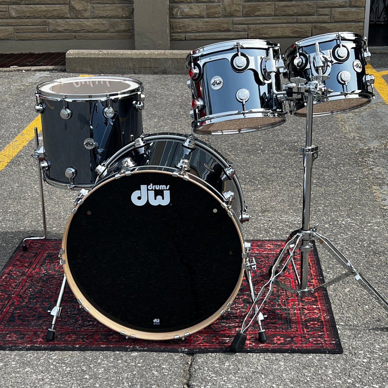 DW Collectors "333" Shell in Chrome Shadow drum kit DW 