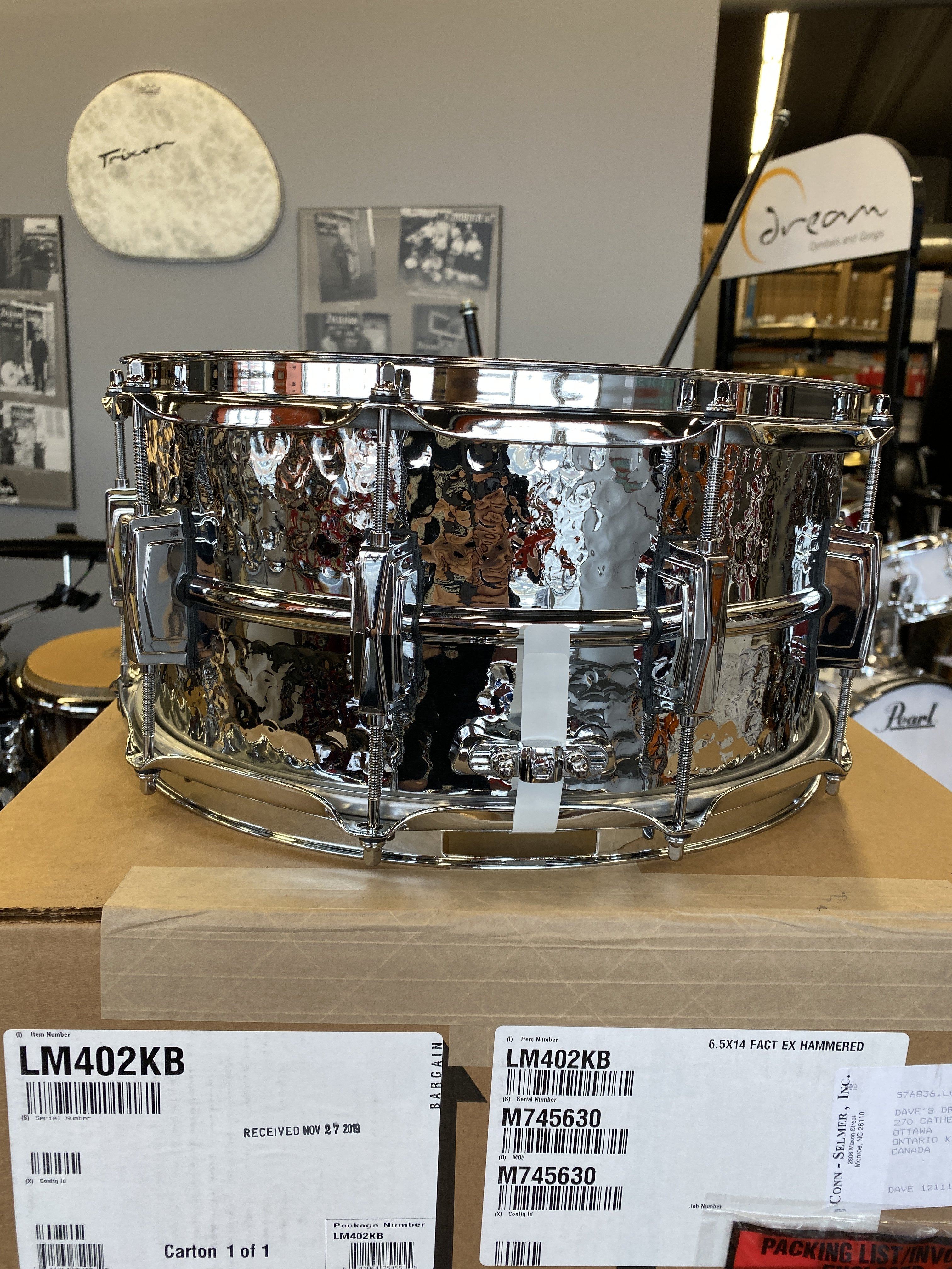 Ludwig 6.5x14 Hammered Supraphonic Chrome- B Stock drum kit Ludwig 