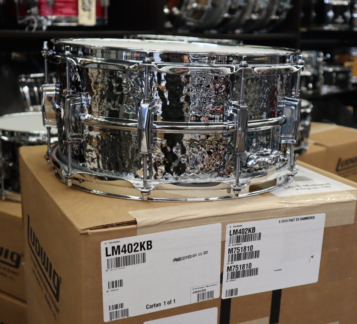 Ludwig 6.5x14 Hammered Supraphonic Chrome- B Stock drum kit Ludwig 